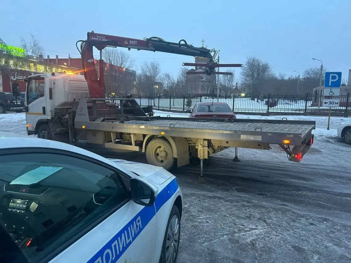 В Магнитогорске выявляют водителей, которые паркуются на местах для инвалидов