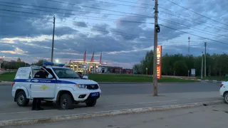 В Уфе местный житель пытался угнать машину полицейских, пока сотрудники разнимали драку