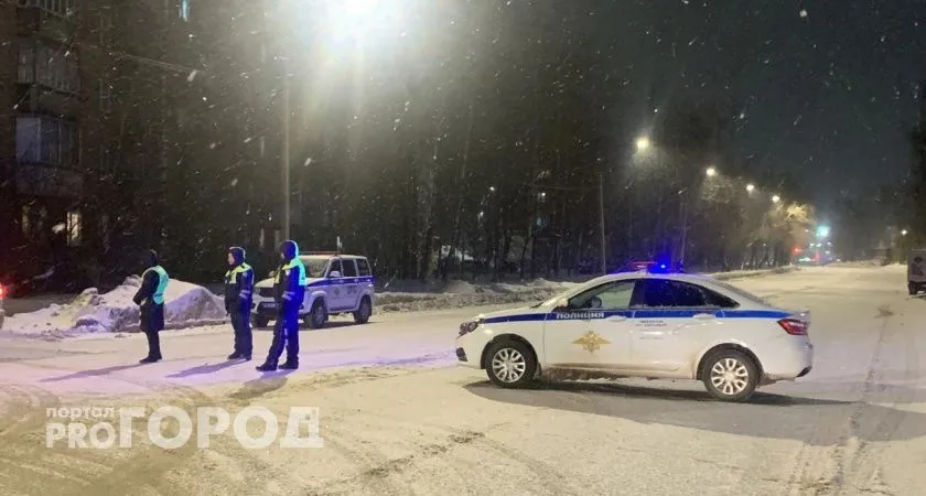 "Отрезало ноги": около железнодорожного вокзала Челябинска человек попал под трамвай