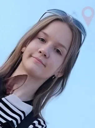 В Магнитогорске без вести пропала 14-летняя девочка в зеленой толстовке и желтых кедах