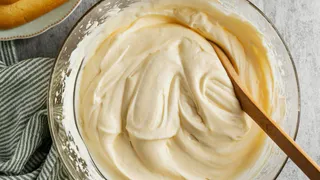 Вкусный заварной крем за 5 минут: легкий рецепт к 8 Марта - без крахмала
