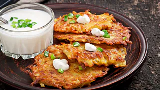 Оладьи из кабачков с паприкой: турецкий рецепт вкуснейшего завтрака