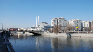 Самый уютный город для жизни в России: завораживающие пейзажи, чистые улицы и море под боком