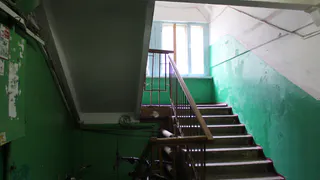 Сотрудника управляющей компании Магнитогорска задержали за кражу велосипеда из подъезда
