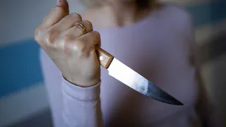 Жительница Магнитогорска воткнула в сына нож, но избежала реального наказания