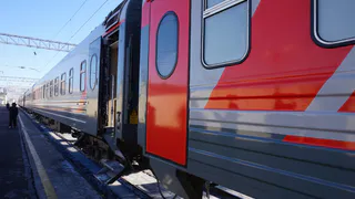 РЖД переделали плацкартные вагоны без верхних полок: какие удобства появились и как сильно выросла цена билета