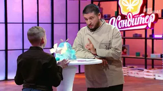 «Не хватает абсолютно всего»: звёздный кондитер Ренат Агзамов разнёс торт школьника из Миасса