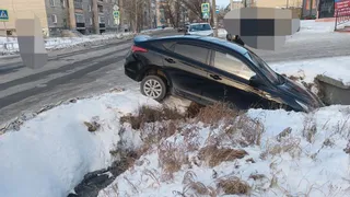 В Челябинской области иномарка упала в канаву, пострадала девочка