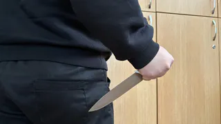 Жителя Челябинской области будут судить за нападение с ножом и стамеской на сотрудников ППС