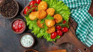 Берем замороженную куриную грудку и сыр: нежнее котлет вы еще никогда не ели – секрет в фарше