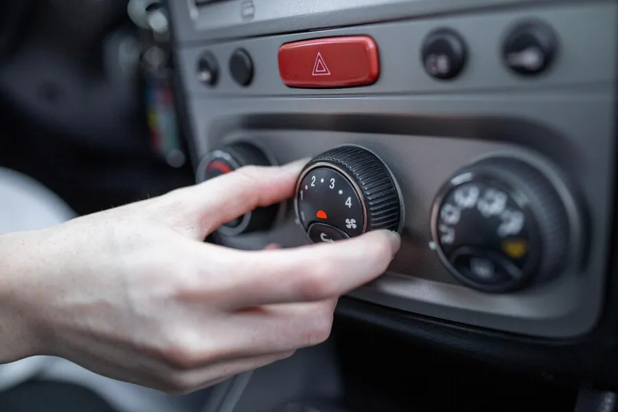 В какой момент нужно включать печку в авто зимой - прогревается в 2 раза быстрее