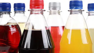 Десятки тонн подозрительной газировки обнаружили на границе с Казахстаном в Челябинской области