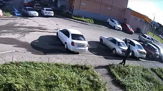 В Магнитогорске ребёнок на велосипеде попал под колеса «Мицубиси Лансер» и получил серьёзные травмы