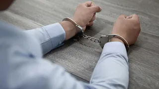 Задержанного за взятку начальника райотдела МВД в Магнитогорске арестовали за день до выхода на пенсию