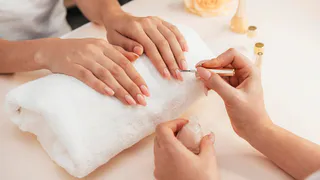 9 роскошных идей для маникюра, с которым не захочется прятать ручки в карманы