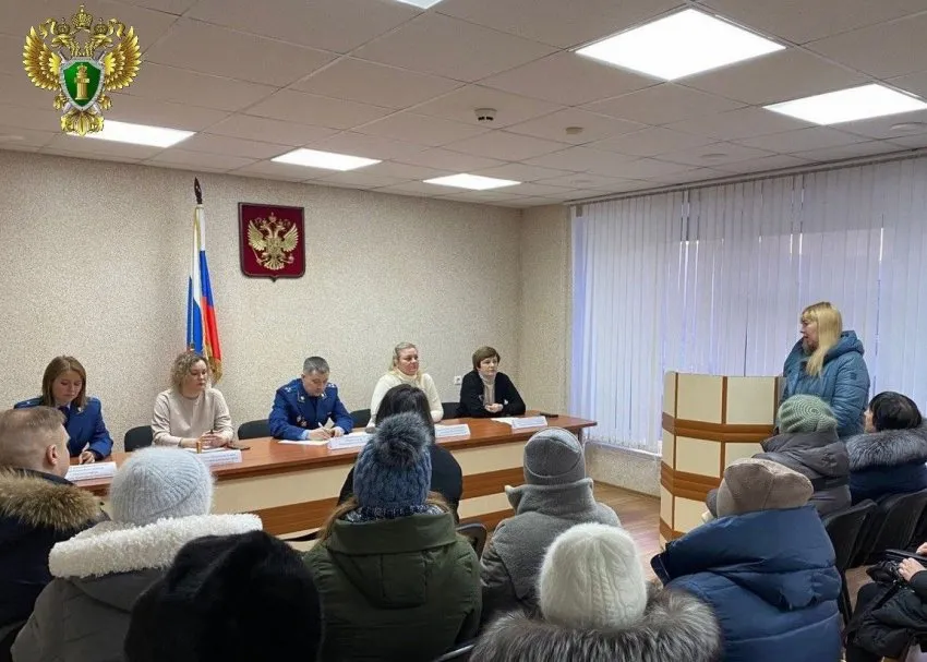 Прокуратура Магнитогорска выявила массовые нарушения трудовых прав на обувной фабрике