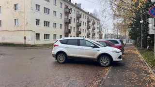 В Магнитогорске были выписаны штрафы водителям за нарушение правил движения и парковку на тротуарах