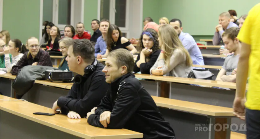 Мошенники перед ЕГЭ переключились на выпускников и абитуриентов