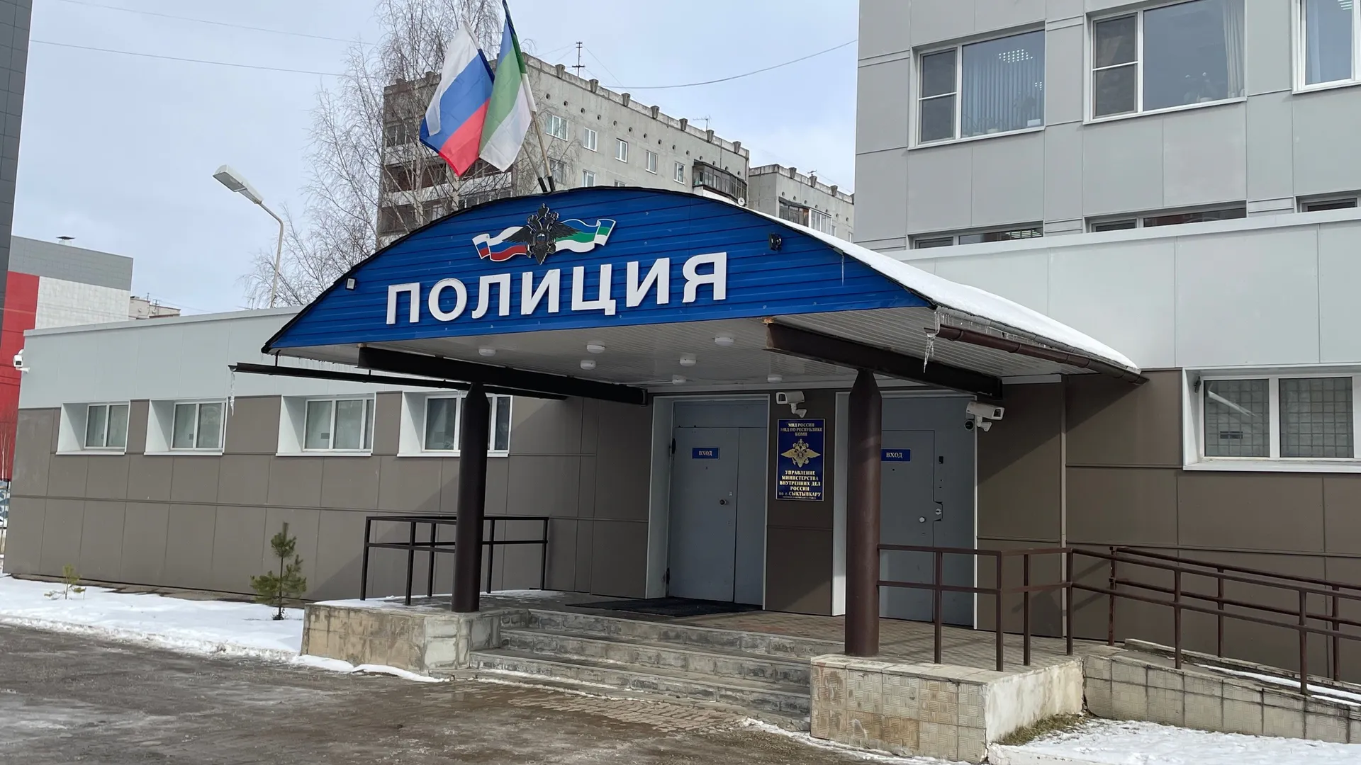 Замруководителя больницы на Южном Урале задержали за взятку от призывника и его матери