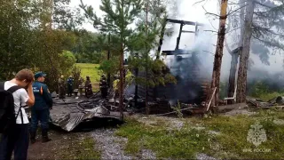 13-летний мальчик не успел выбежать и задохнулся в бане во время пожара в Челябинской области