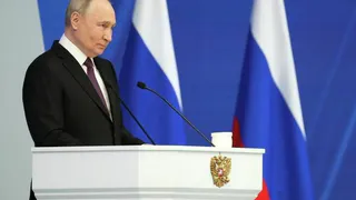 МРОТ – 35 тысяч, продолжительность жизни – 81 год: Путин подписал указ о развитии России до 2036