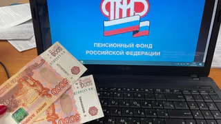 Разом по 2 пенсии на счет: кого из пенсионеров обрадуют приятной доплатой в 2025 году