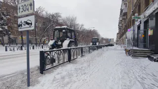 В Магнитогорске просят убирать машины для организации постновогодней уборки улиц и дорог от снега и наледи