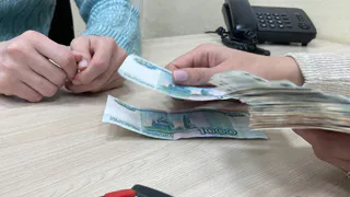 Челябинским пенсионерам подняли пенсии: что это значит для работающих и не только