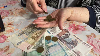 Пенсионерам теперь не нужно платить за транспорт, лекарство и ЖКХ: заявления принимают с 1 марта